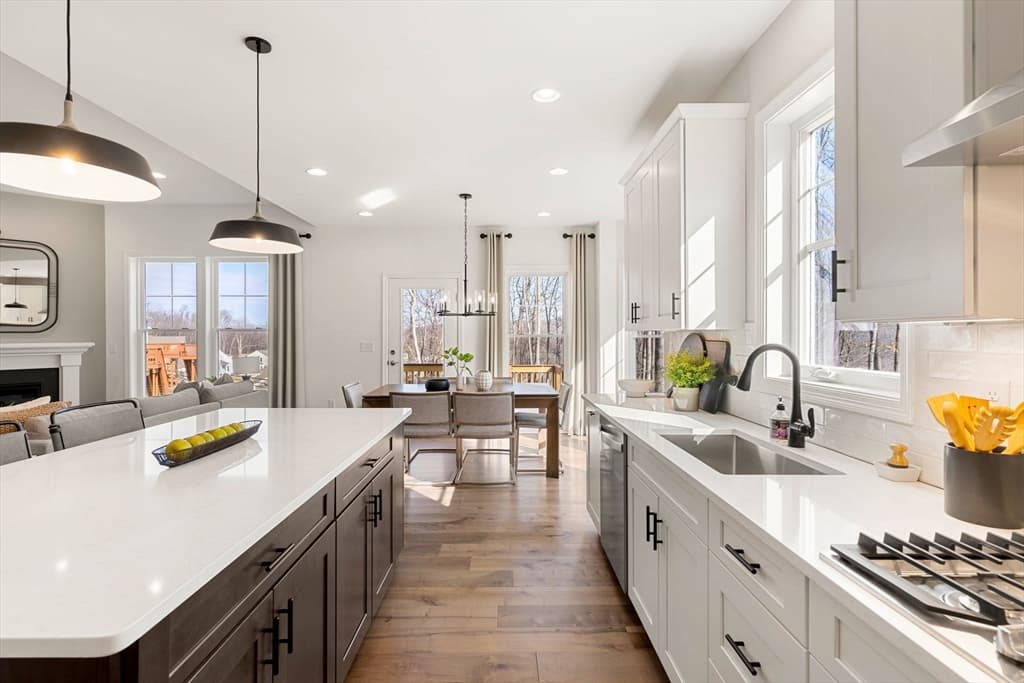 Single Family Residence at 530 West Street # 1, Walpole MA 02081, Walpole, photo 5 of 22