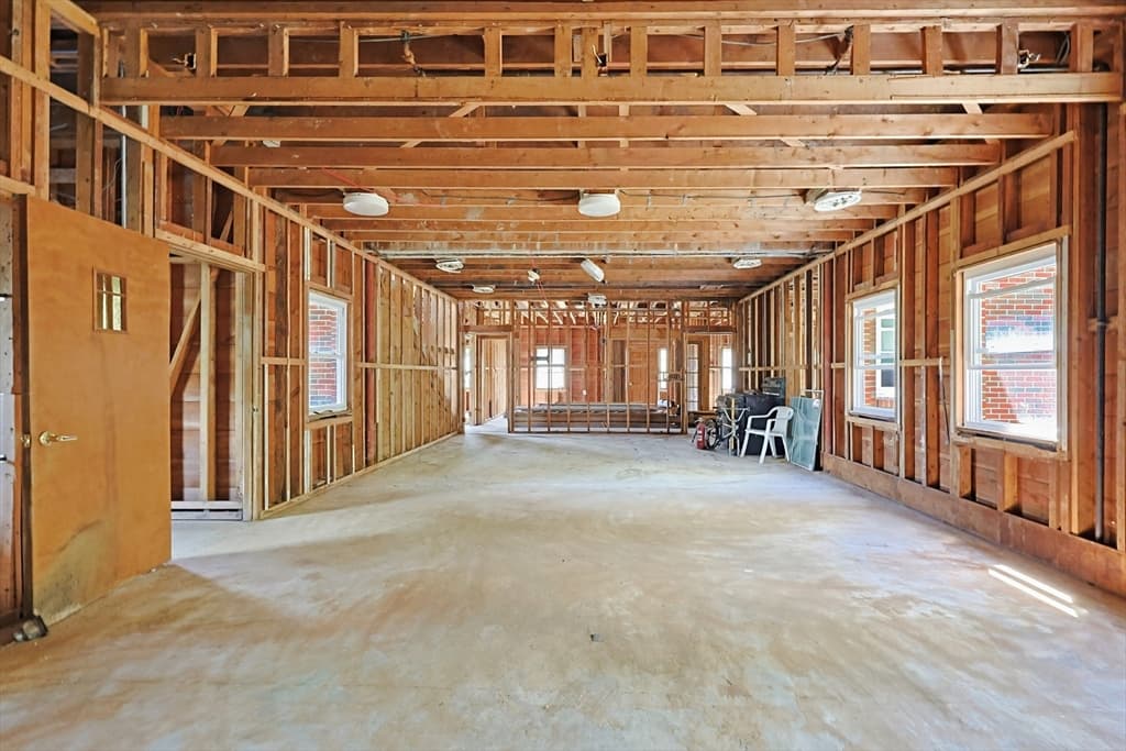 Single Family Residence at 90 School Street, Plainville MA 02762, Plainville, photo 6 of 33