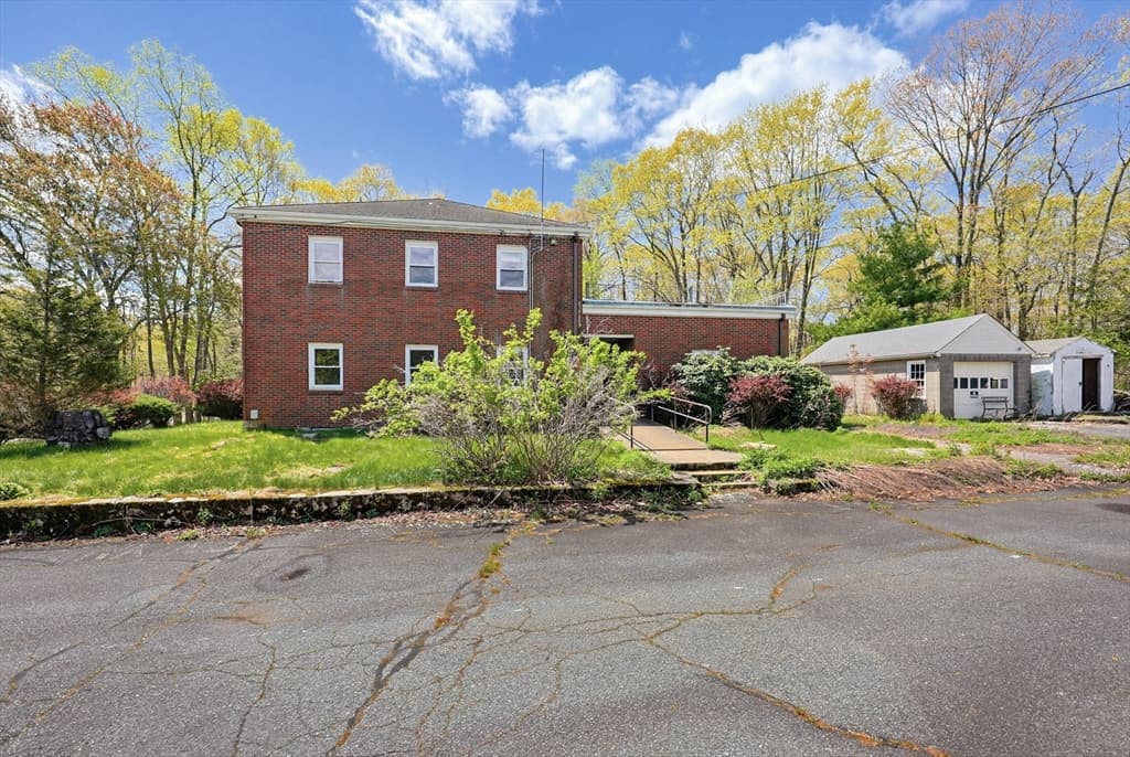 Single Family Residence at 90 School Street, Plainville MA 02762, Plainville, photo 30 of 33
