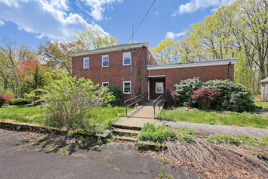 Single Family Residence at 90 School Street, Plainville MA 02762, Plainville, photo 29 of 33