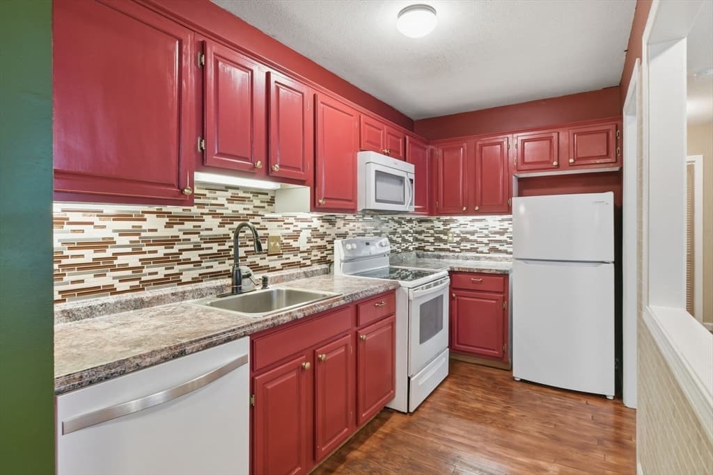 124 College St # 2, South Hadley MA 01075 photo 12