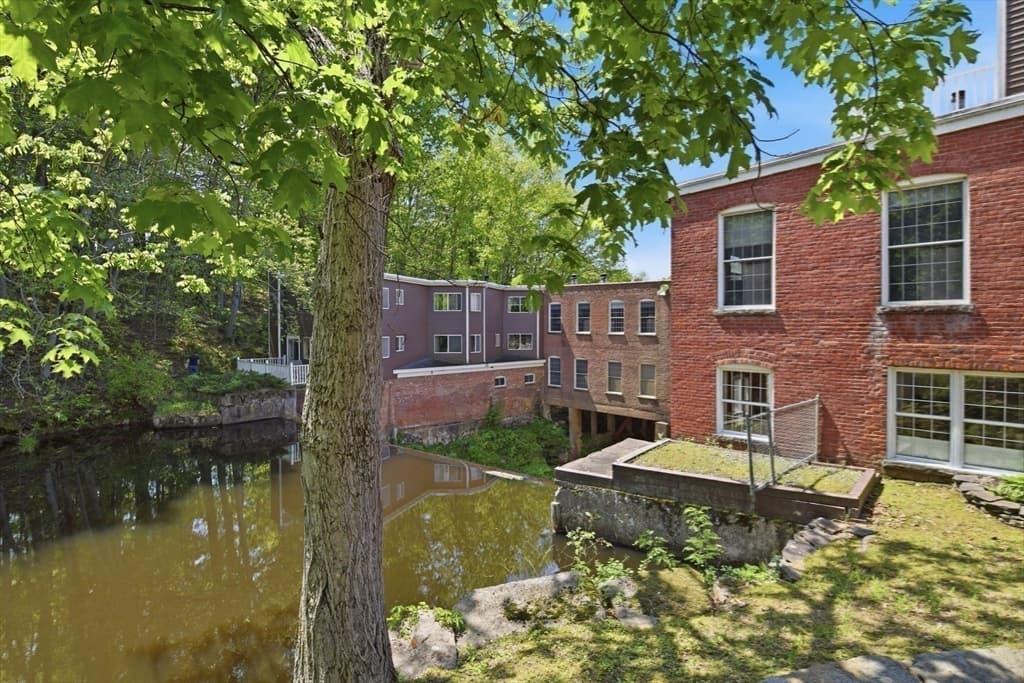 124 College St # 2, South Hadley MA 01075 photo 33