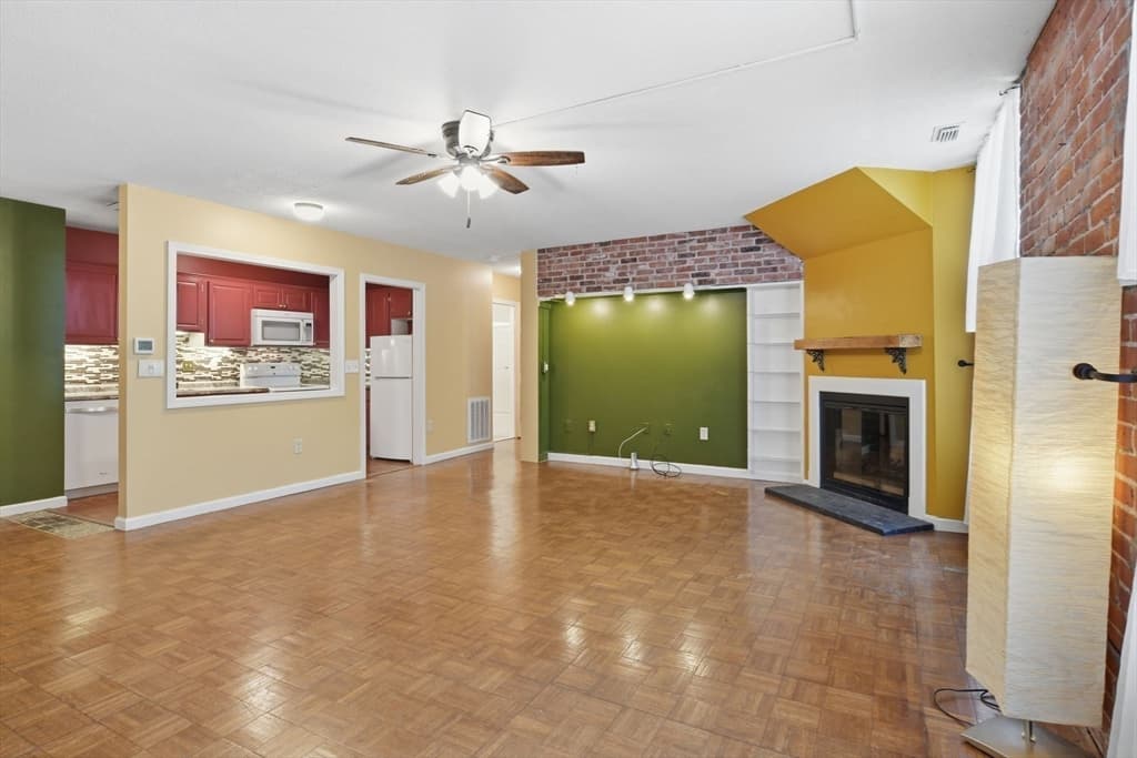 124 College St # 2, South Hadley MA 01075 photo 8