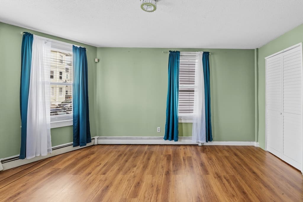 3 Family at 55 Salisbury St, New Bedford MA 02744, photo 13 of 41