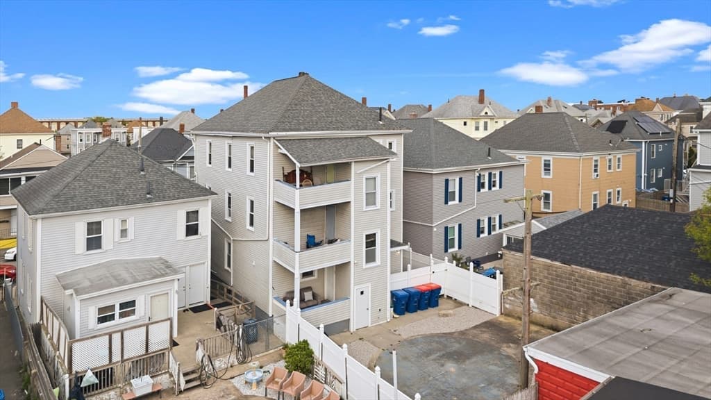 3 Family at 55 Salisbury St, New Bedford MA 02744, photo 38 of 41