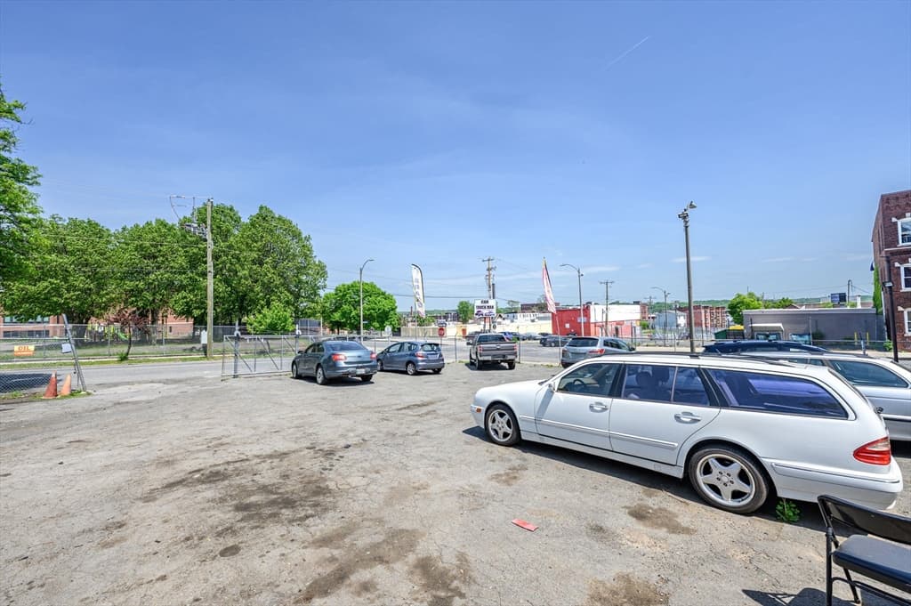 395 Maple St, Holyoke MA 01040 photo 6