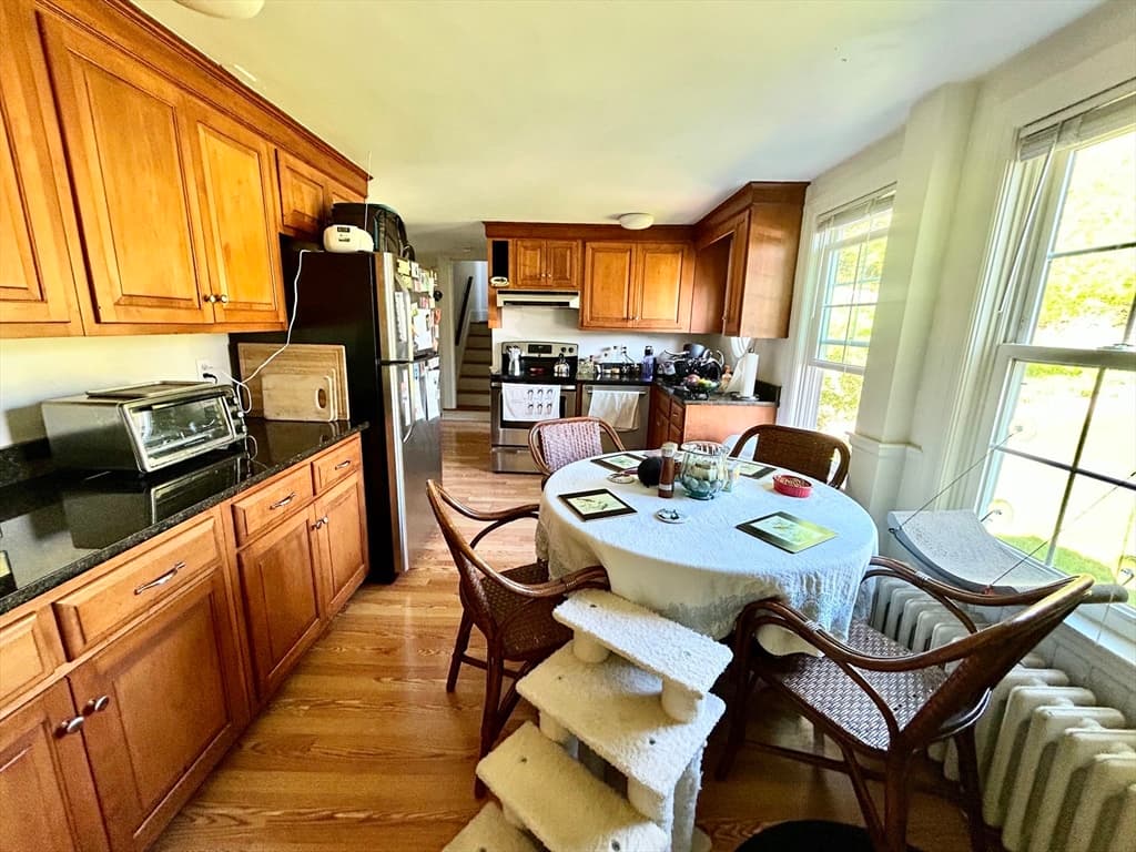 4 Family at 107 Brigham, Northborough MA 01532, photo 8 of 42