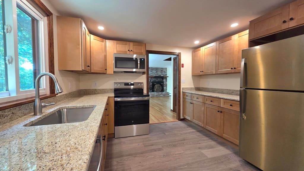 Single Family Residence at 80 Runway Ln, Eastham MA 02642, Eastham, photo 10 of 34