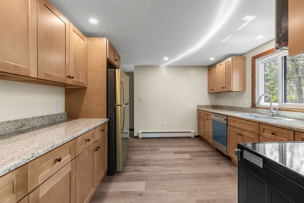 Single Family Residence at 80 Runway Ln, Eastham MA 02642, Eastham, photo 11 of 34