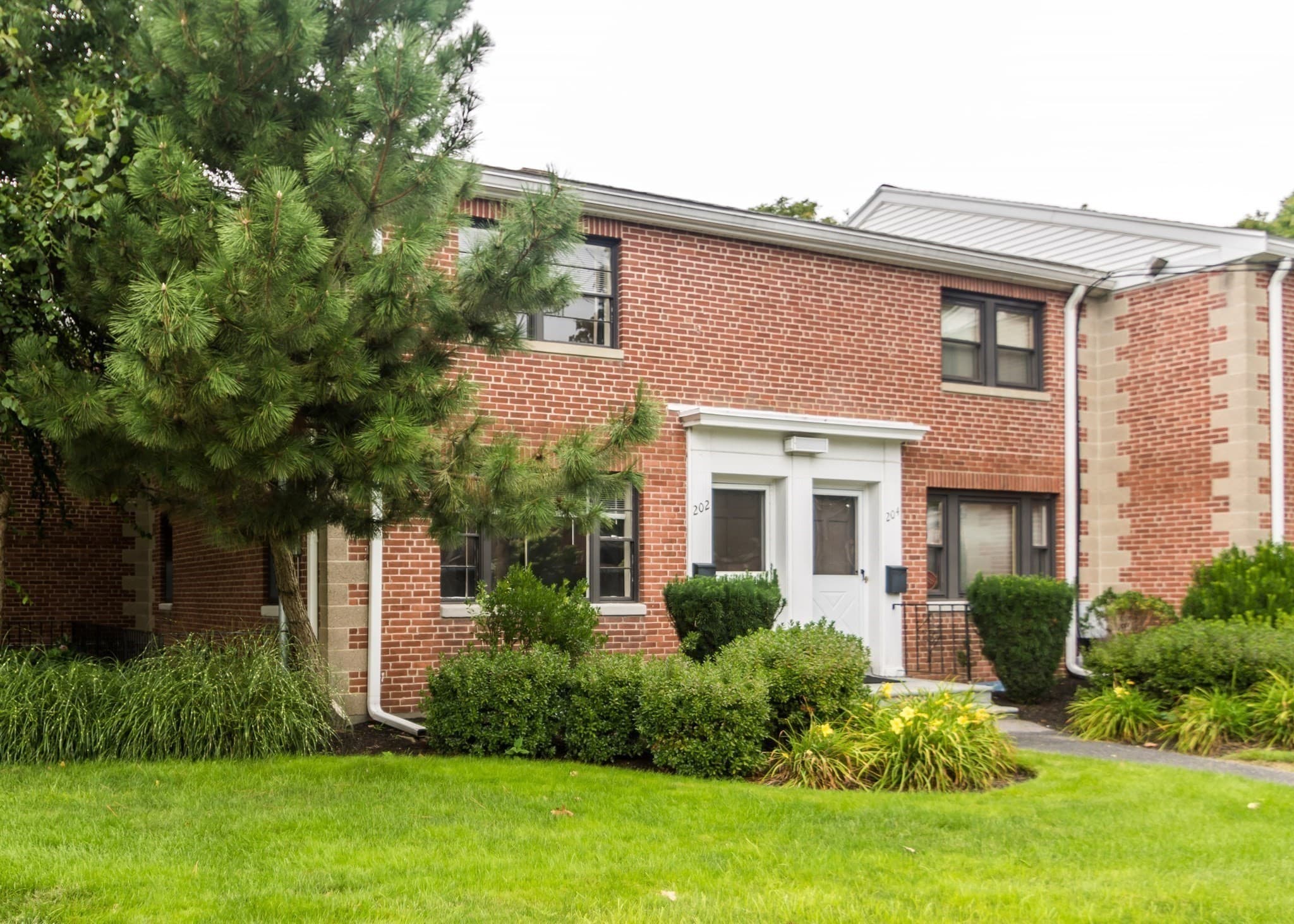 Condominium at 200-202 Church Street # 202, Waltham MA 02452, photo 21 of 22