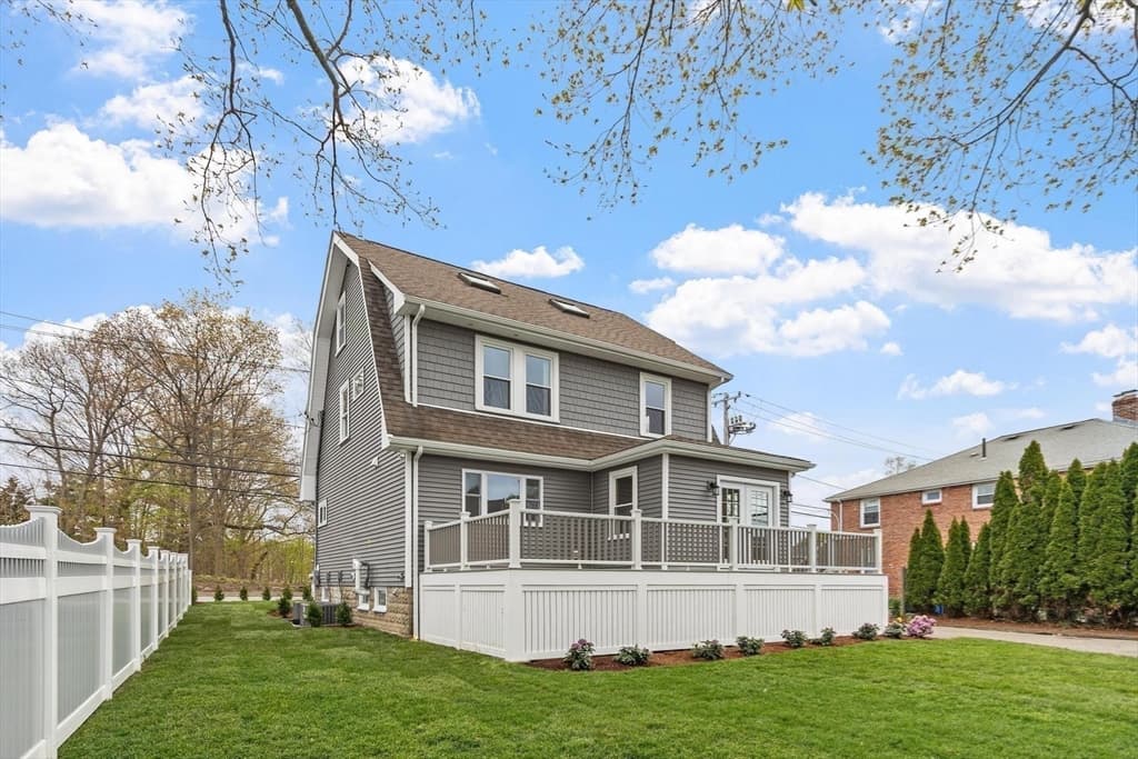 329 Warren, Waltham MA 02453 photo 23