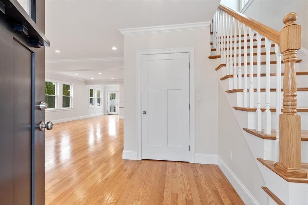 329 Warren, Waltham MA 02453 photo 5