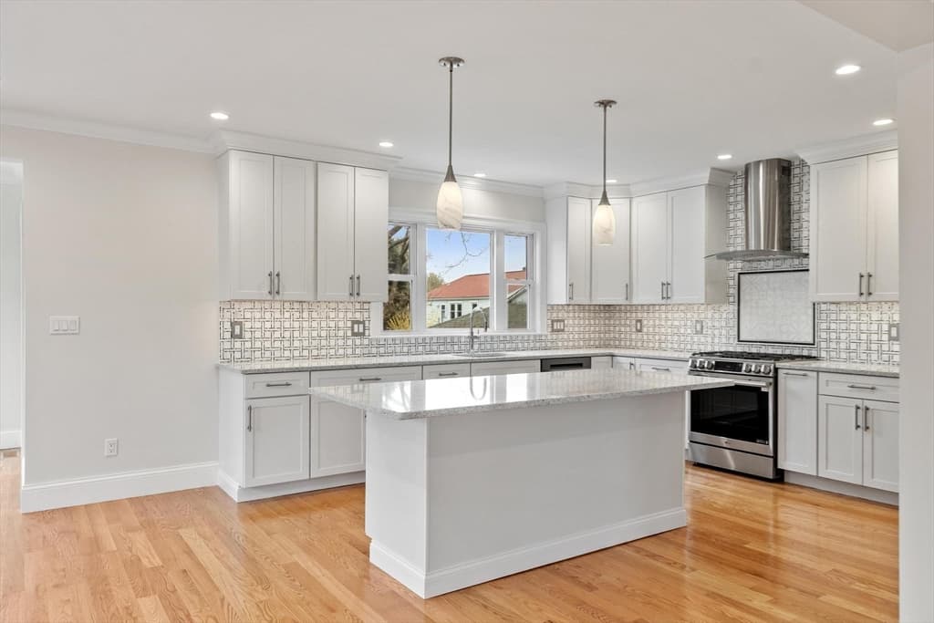329 Warren, Waltham MA 02453 photo 11