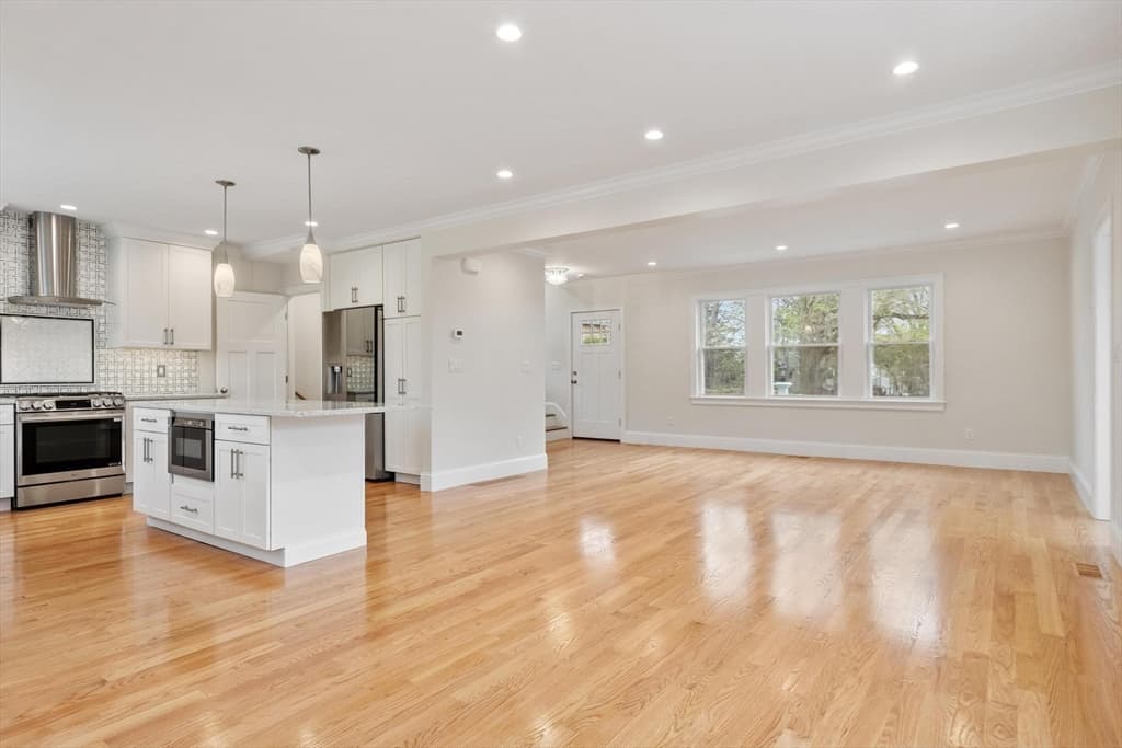 329 Warren, Waltham MA 02453 photo 8