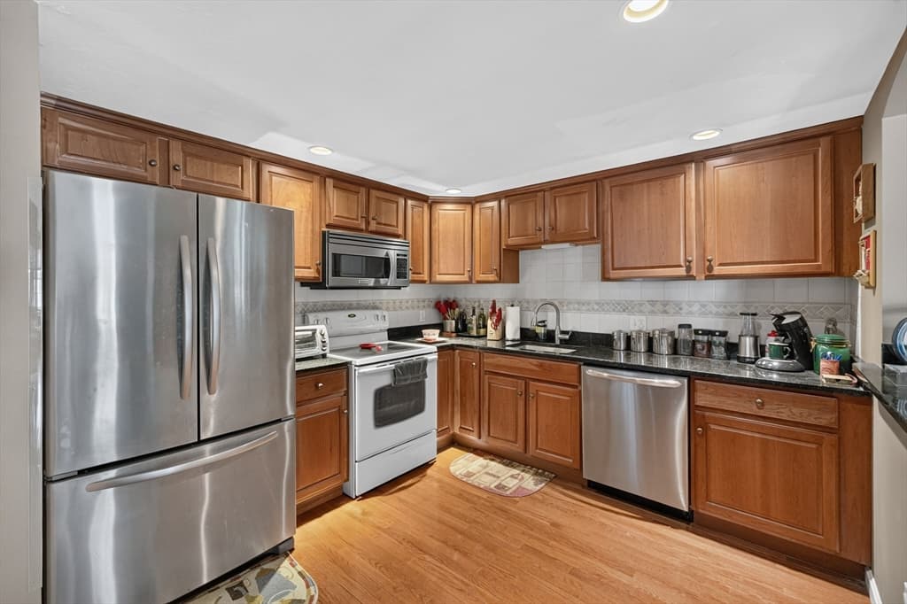 521 Hampton Way # 521, Abington MA 02351 photo 10