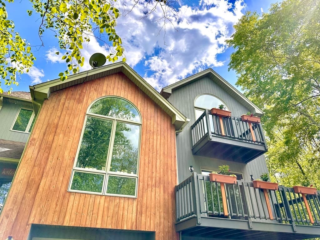 Single Family Residence at 14 Laurel Ridge Drive, Belchertown MA 01007, photo 2 of 42