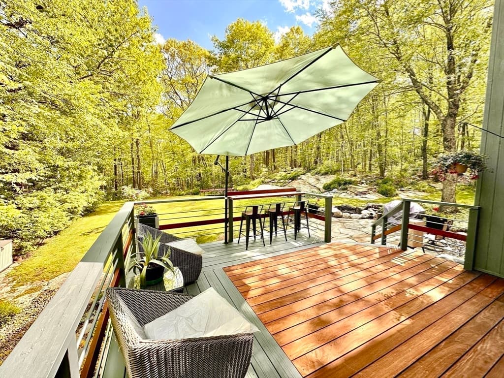 Single Family Residence at 14 Laurel Ridge Drive, Belchertown MA 01007, photo 9 of 42