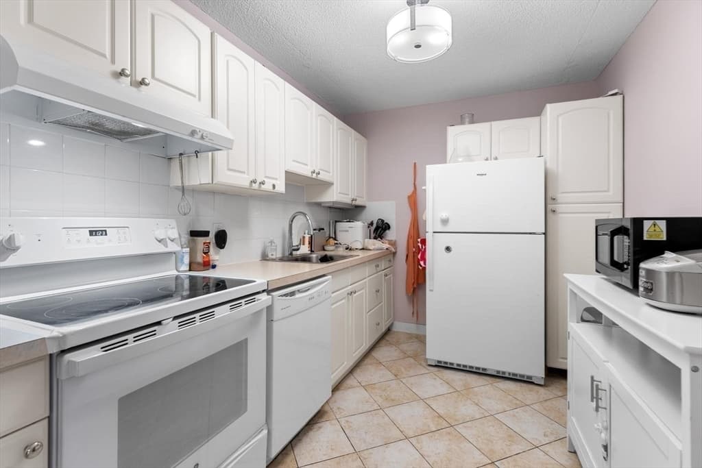 Condominium at 50 Longwood Ave # 311, Brookline MA 02446, photo 10 of 28