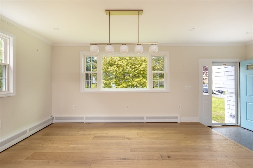 Single Family Residence at 10 Knollwood Dr, Mattapoisett MA 02739, photo 14 of 42