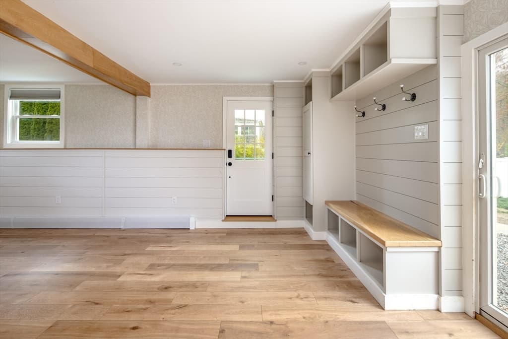 Single Family Residence at 10 Knollwood Dr, Mattapoisett MA 02739, photo 18 of 42