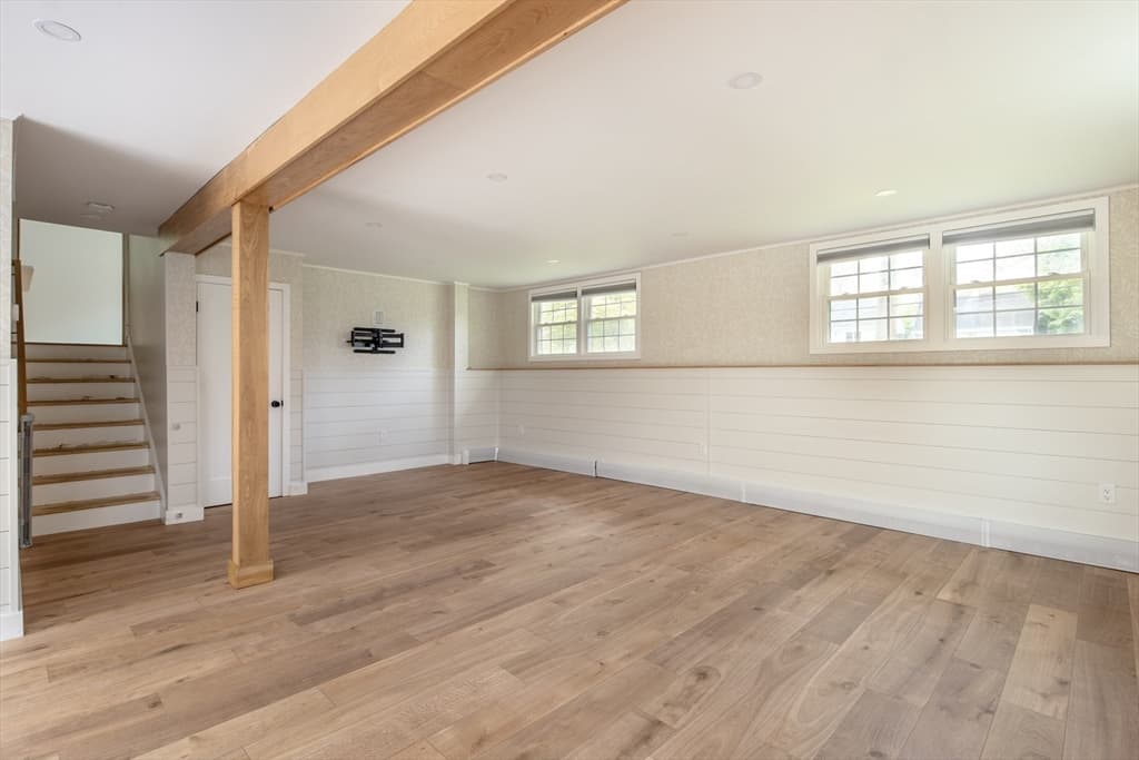 Single Family Residence at 10 Knollwood Dr, Mattapoisett MA 02739, photo 15 of 42