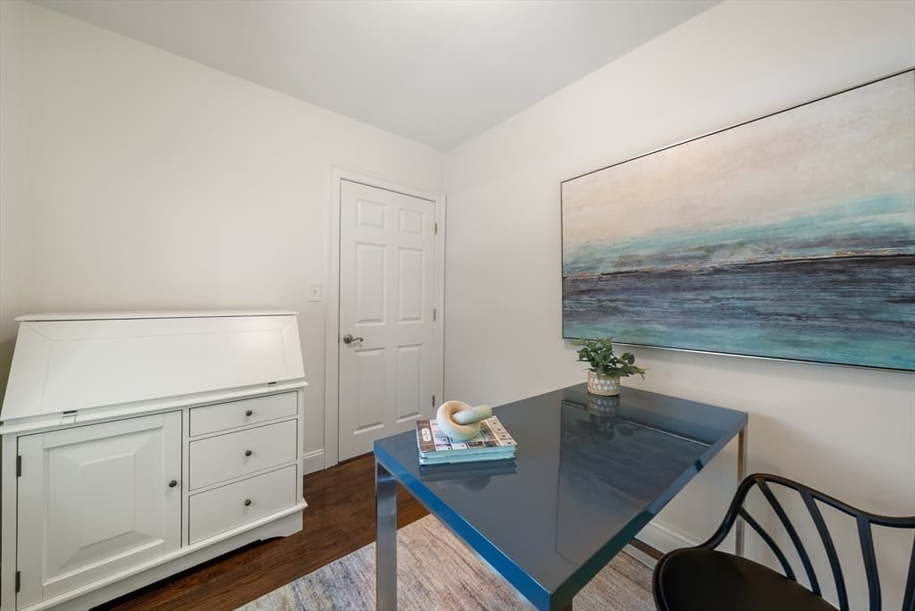 Single Family Residence at 129 Dover Road, Westwood MA 02090, photo 5 of 41