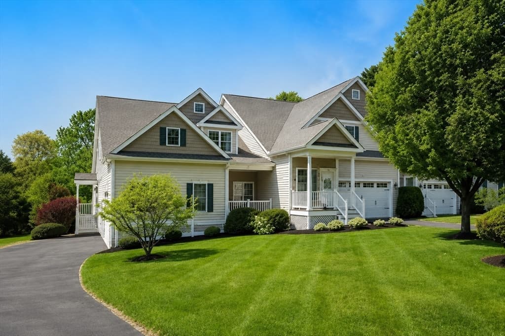 3 Pine Ridge Drive # 1, Medway MA 02053