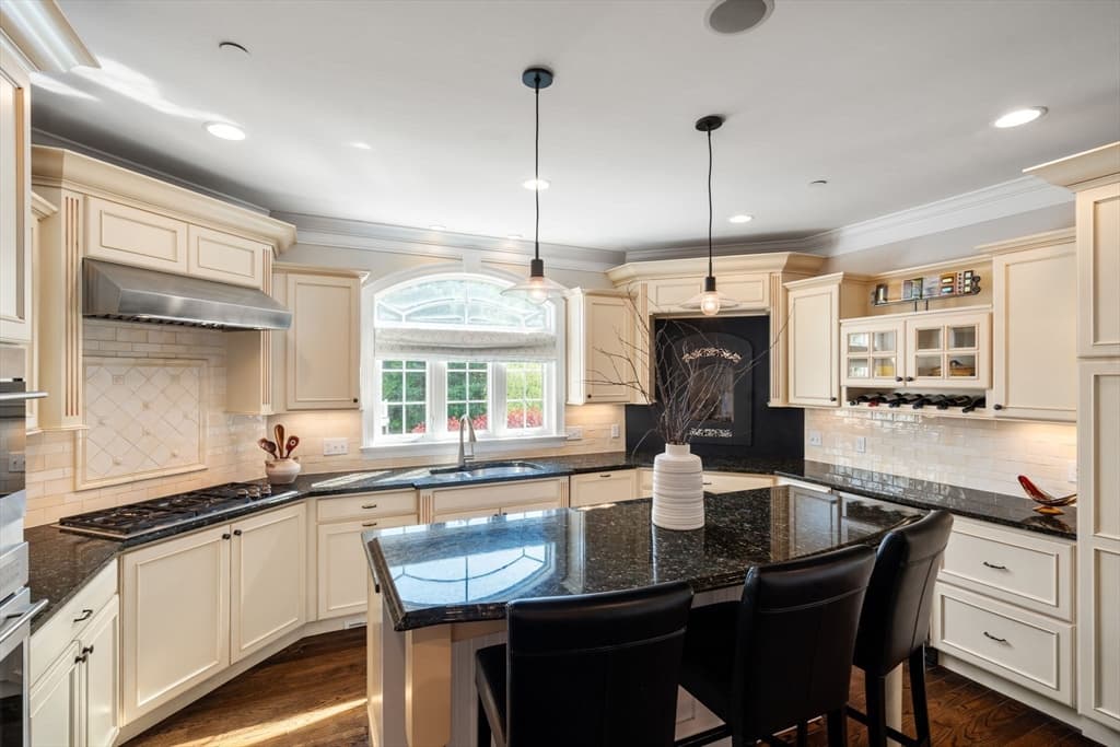 3 Pine Ridge Drive # 1, Medway MA 02053 photo 9