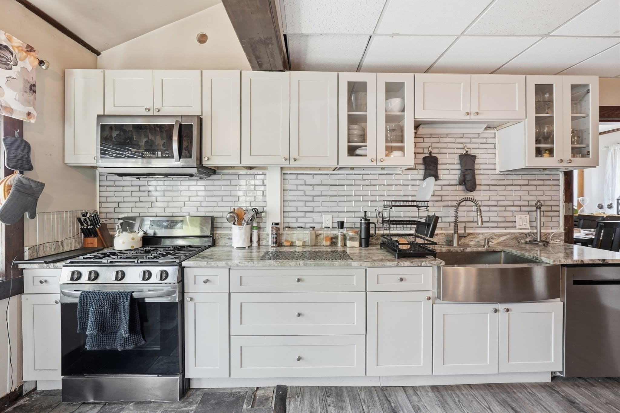 Single Family Residence at 168 Drury Ave, Athol MA 01331, photo 6 of 31