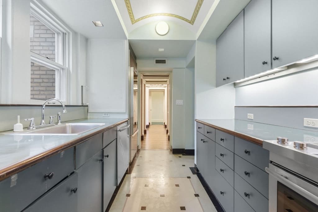 Condominium at 250 Beacon St # 10, Boston MA 02116, photo 18 of 28