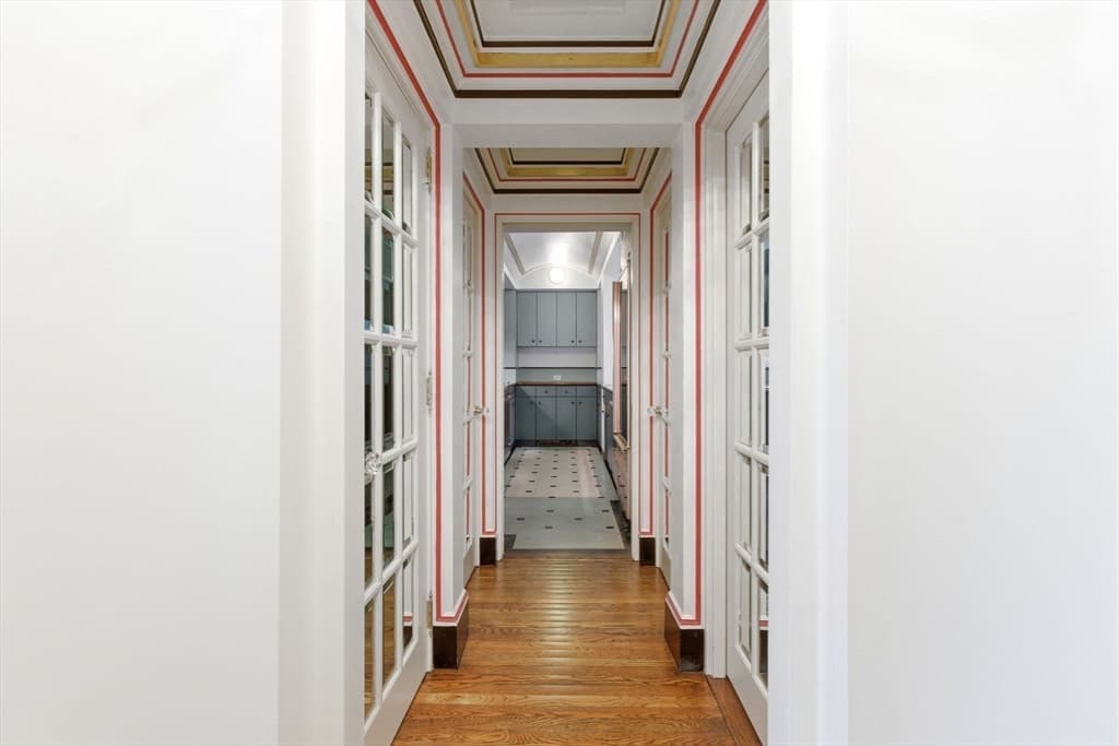 Condominium at 250 Beacon St # 10, Boston MA 02116, photo 19 of 28