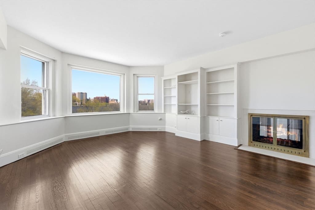 Condominium at 250 Beacon St # 10, Boston MA 02116, photo 21 of 28