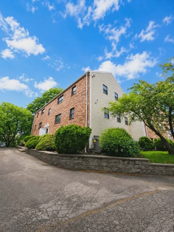 Condominium at 8 Jackson St # C1, Quincy MA 02169, photo 2 of 19