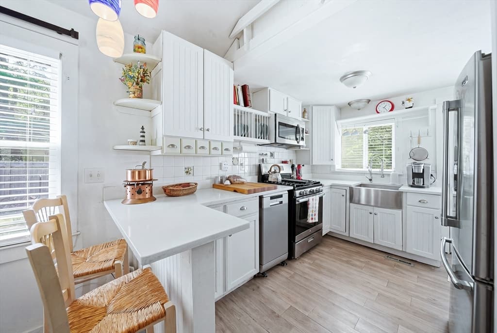 Single Family Residence at 83 Valley Road, Plymouth MA 02360, Plymouth, photo 12 of 41