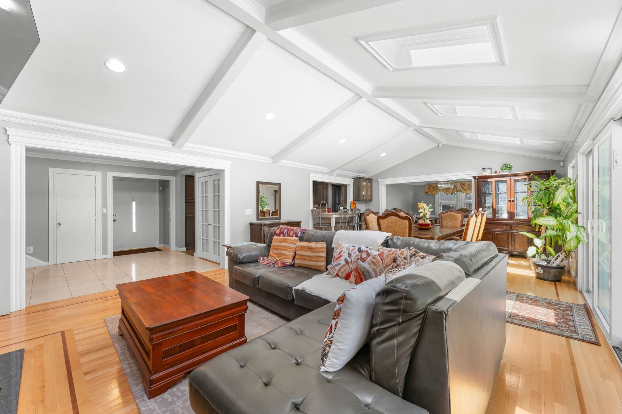 Single Family Residence at 59 Briarcliff Rd, Brockton MA 02301, photo 12 of 40