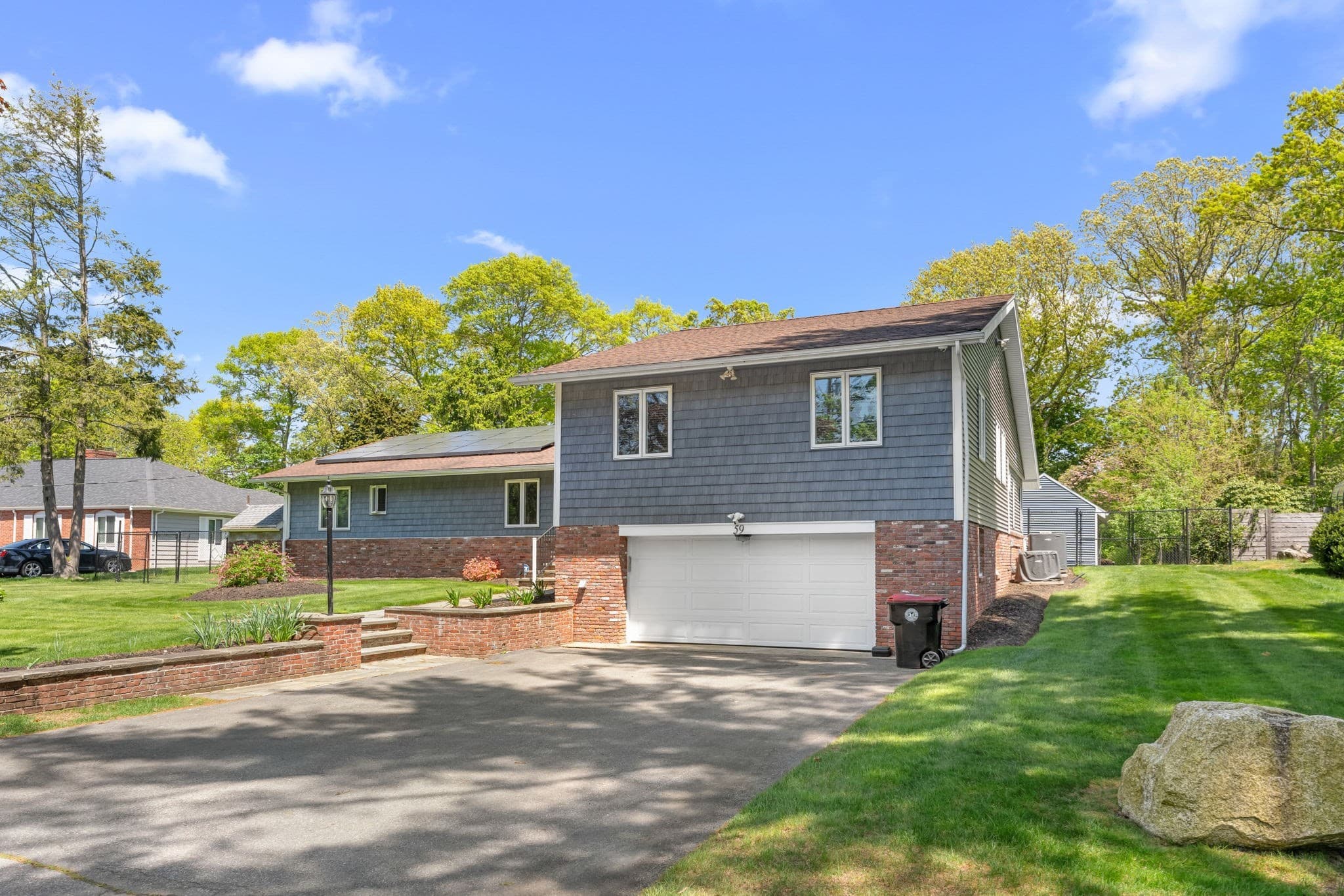 Single Family Residence at 59 Briarcliff Rd, Brockton MA 02301, photo 3 of 40