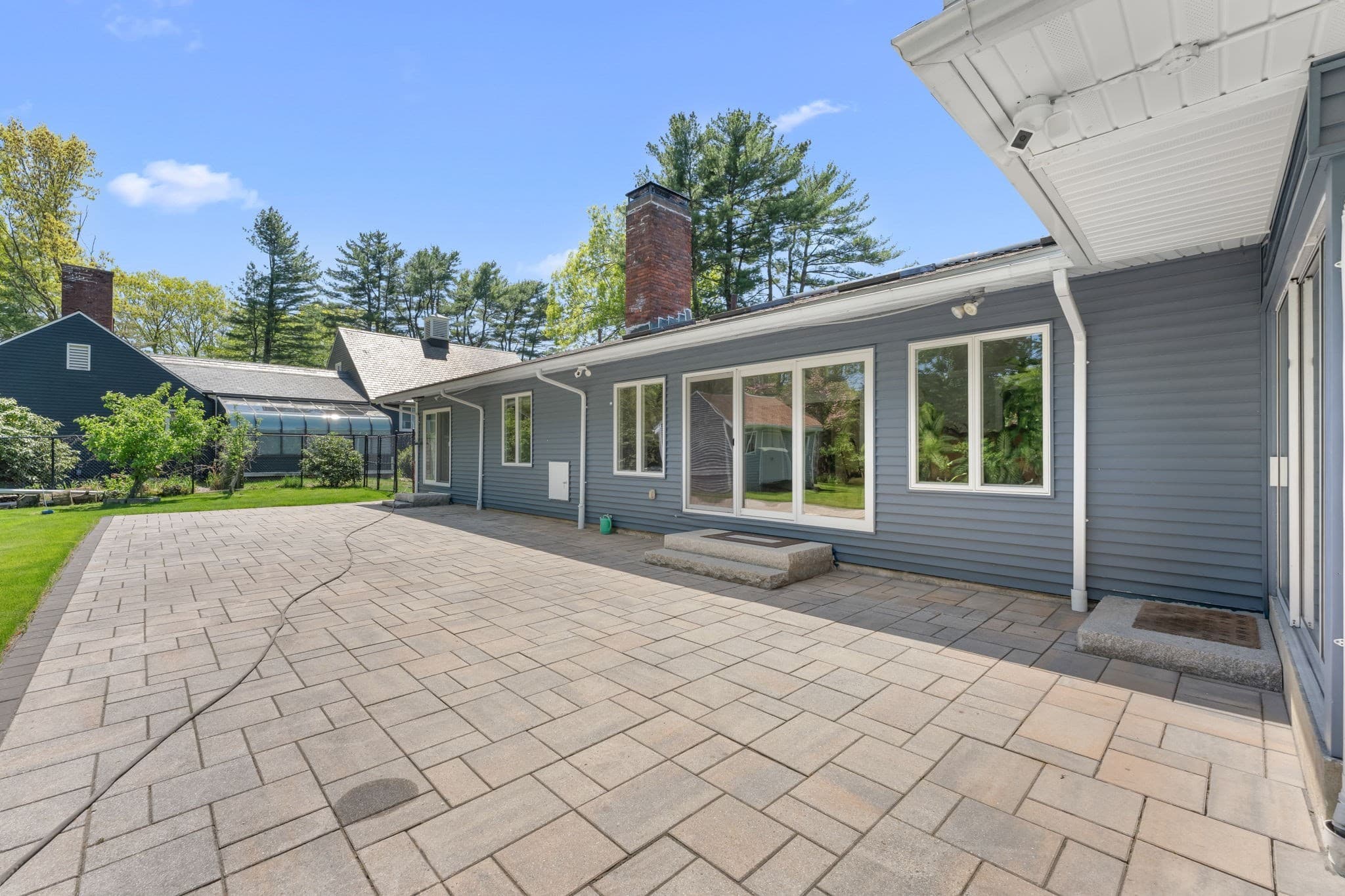 Single Family Residence at 59 Briarcliff Rd, Brockton MA 02301, photo 36 of 40
