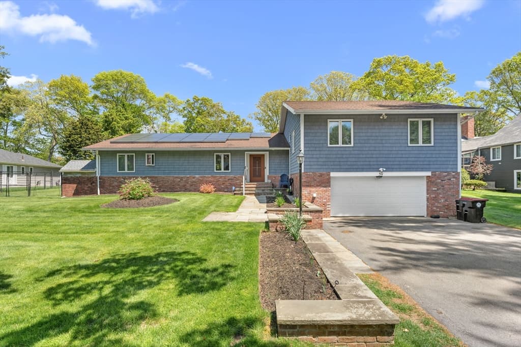 59 Briarcliff Rd, Brockton MA 02301