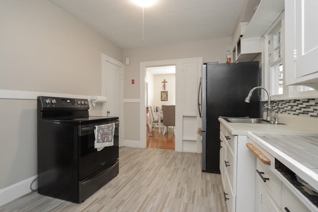 34 Preston St, Springfield MA 01109 photo 14