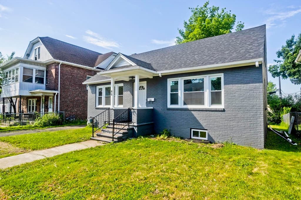 46 Knollwood St, Springfield MA 01104 photo 2