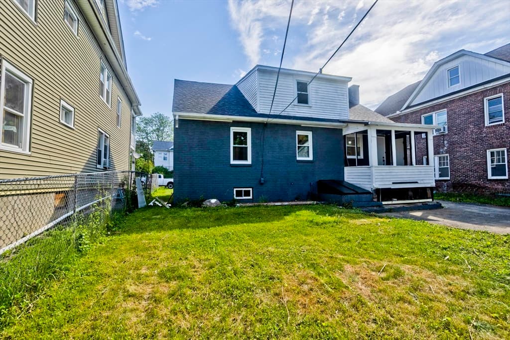 46 Knollwood St, Springfield MA 01104 photo 6