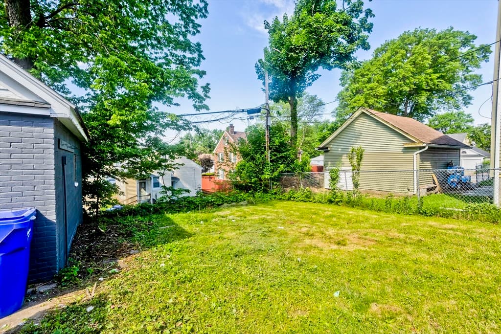 46 Knollwood St, Springfield MA 01104 photo 7