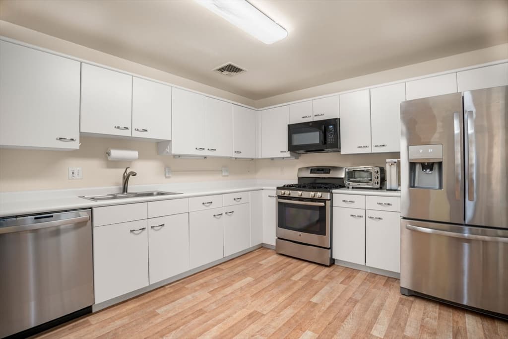 770 Salisbury St # J558, Worcester MA 01609 photo 3