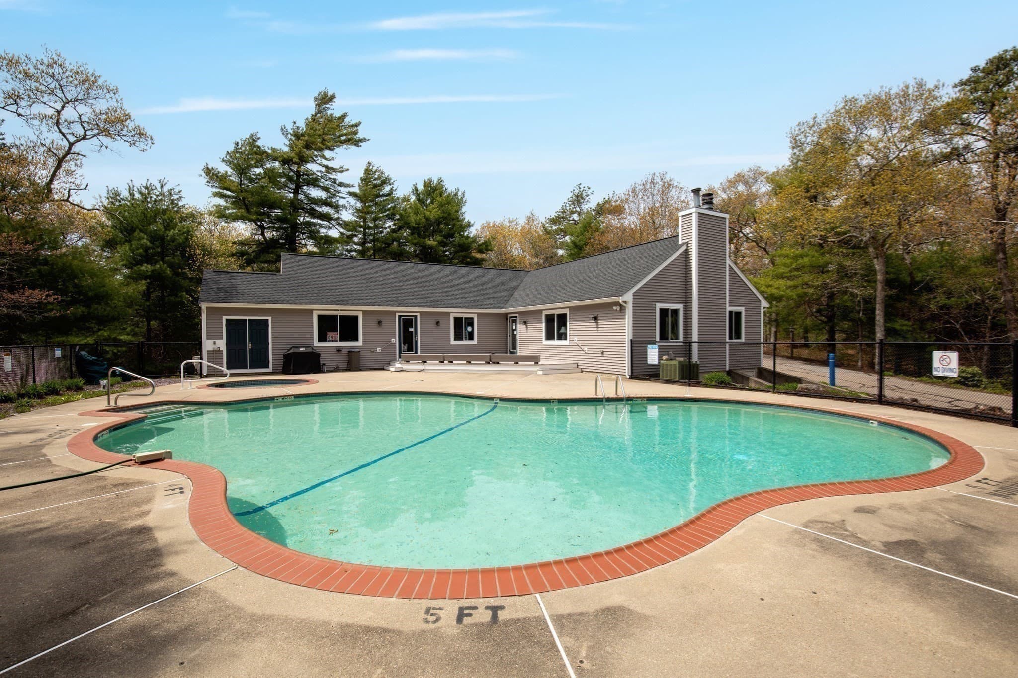 Condominium at 2 Beach Plum Ln, Bourne MA 02532, photo 34 of 42