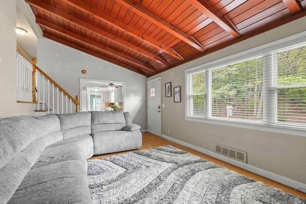 Single Family Residence at 3 Willett Drive, Attleboro MA 02703, Attleboro, photo 5 of 30