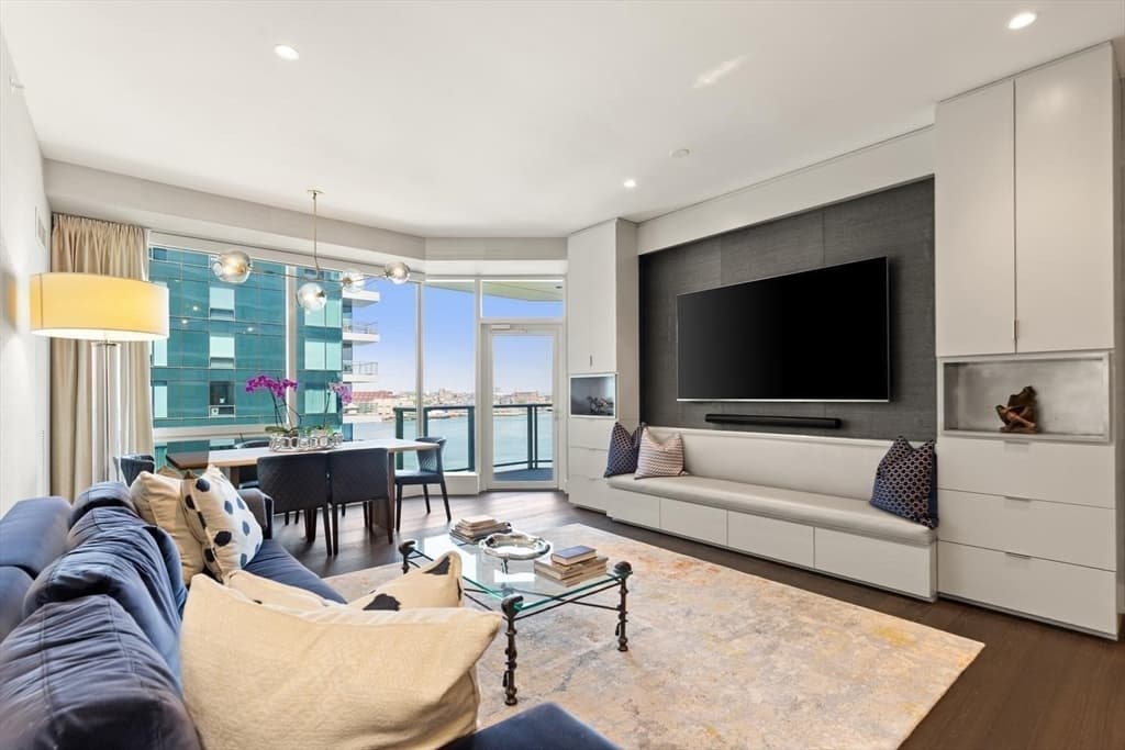 50 Liberty Drive # 7L, Boston MA 02210