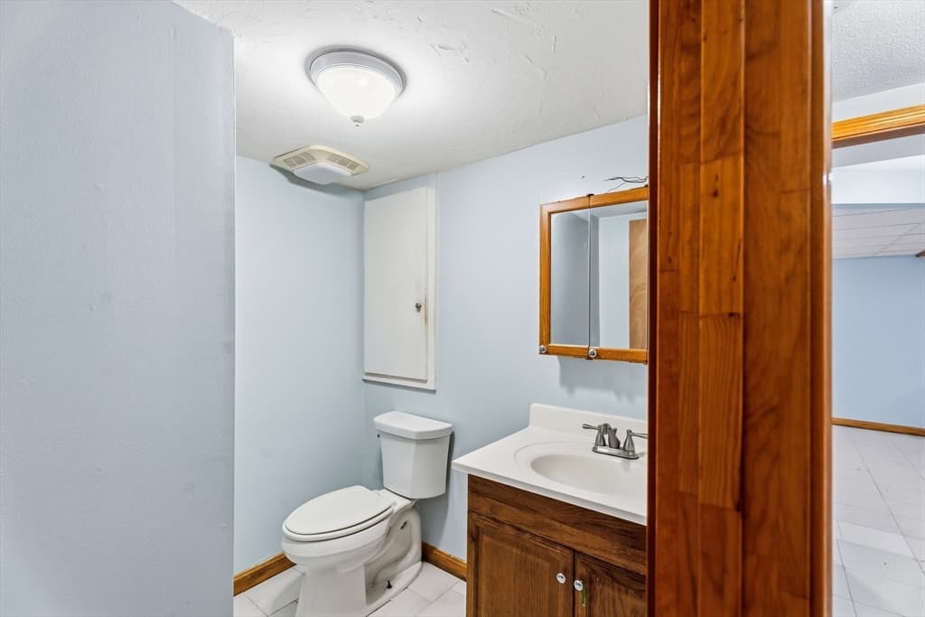 9 E Harbor Cir, Falmouth MA 02536 photo 17