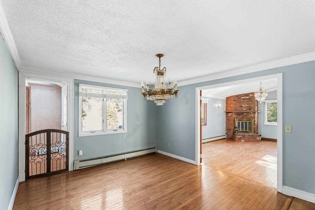 9 E Harbor Cir, Falmouth MA 02536 photo 3