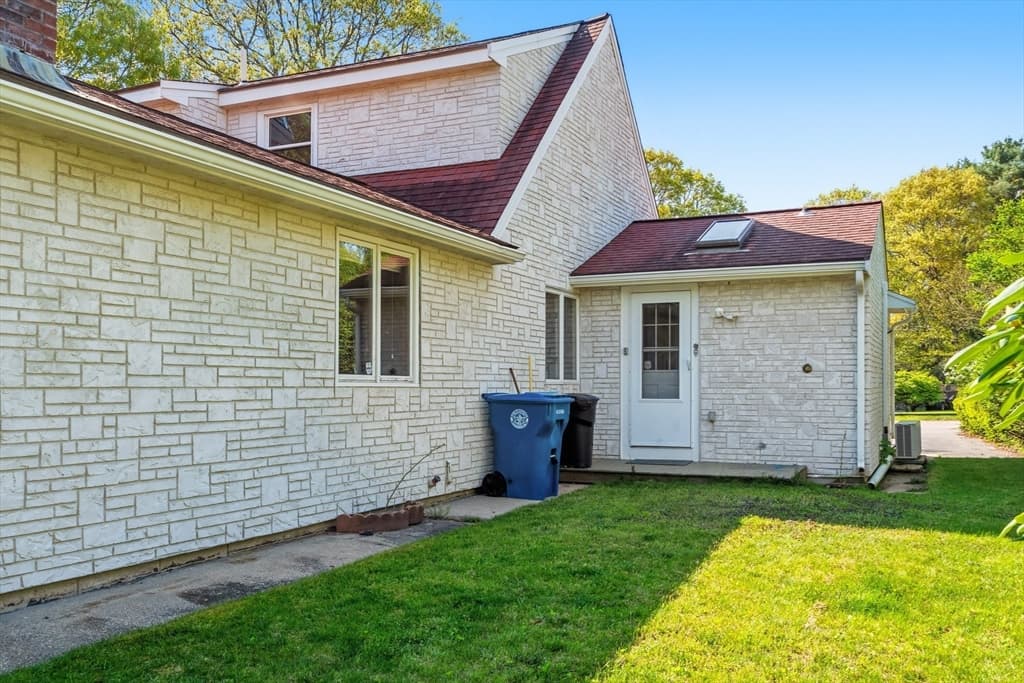 9 E Harbor Cir, Falmouth MA 02536 photo 21
