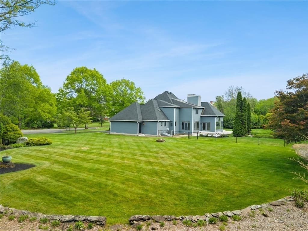 14 Fieldstone Ter, West Bridgewater MA 02379 photo 3